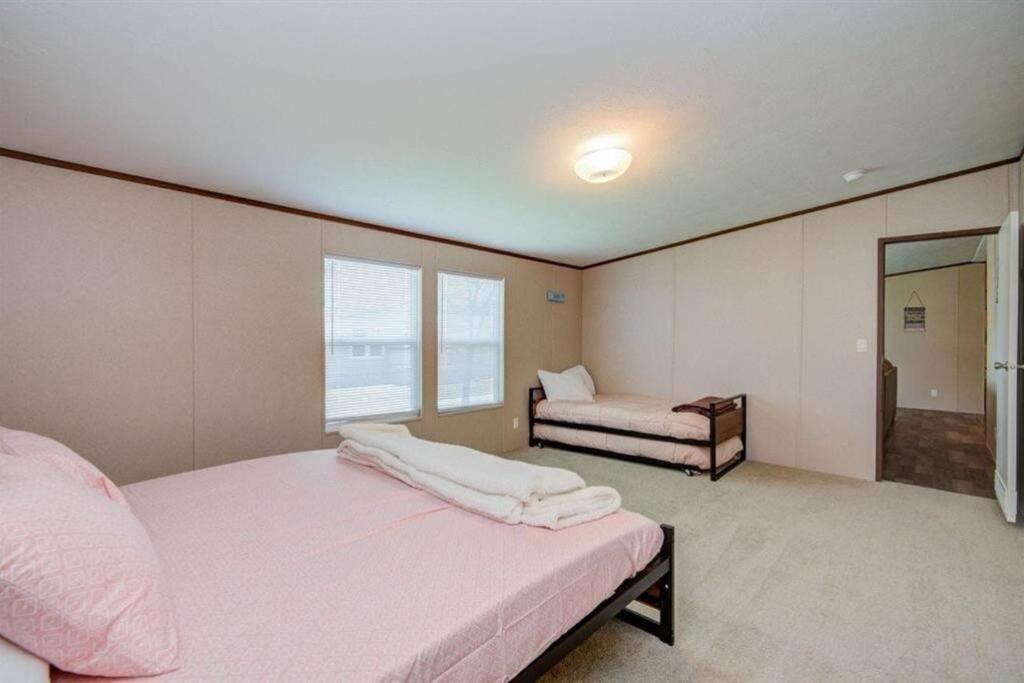 Seaside Serenity - Holiday Home Sleeps 10 Dickinson Exterior foto
